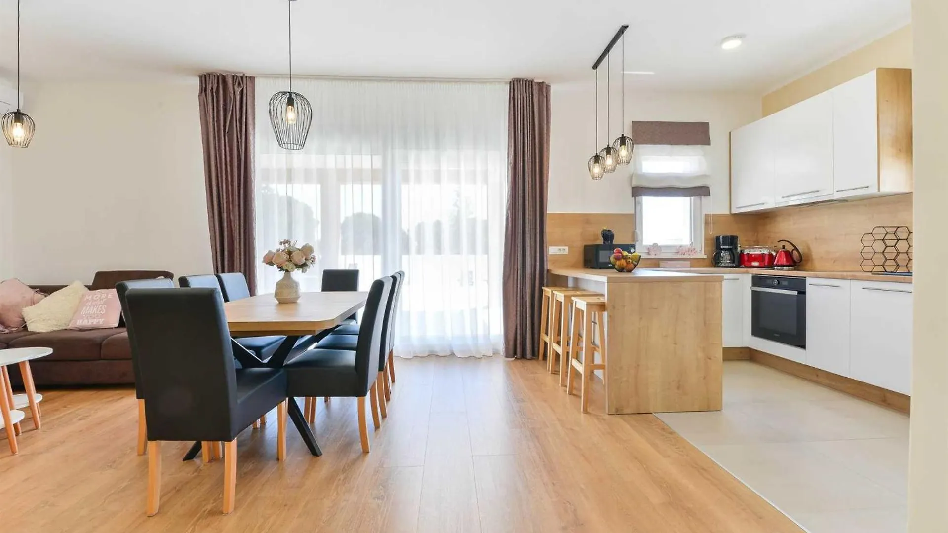 4* Villa First Hill With Heated Pool, Zaton Zaton