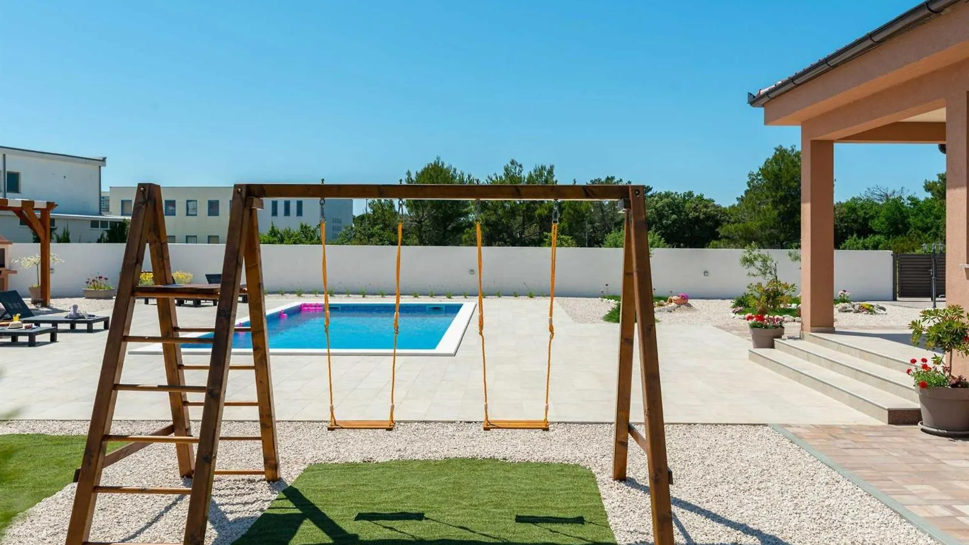 4* Villa First Hill With Heated Pool, Zaton Zaton