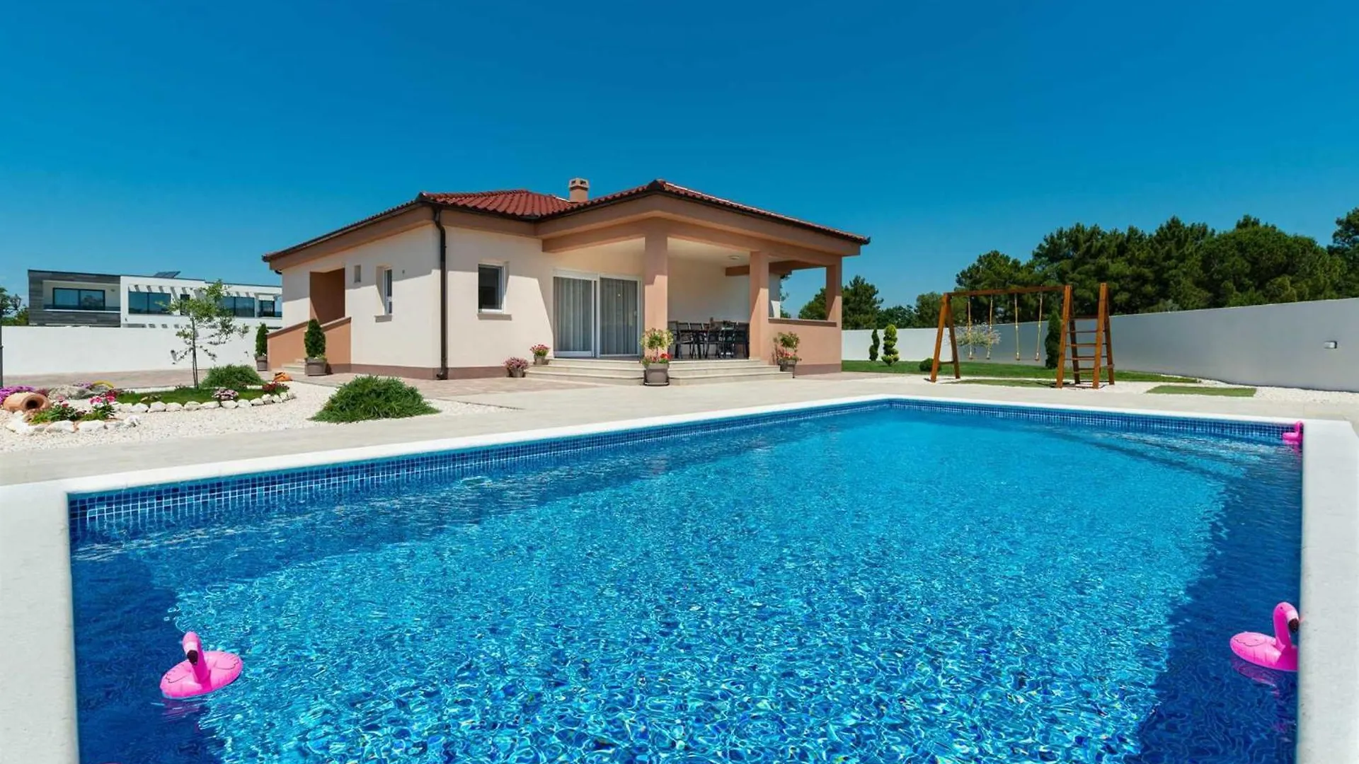 4* Villa First Hill With Heated Pool, Zaton Zaton