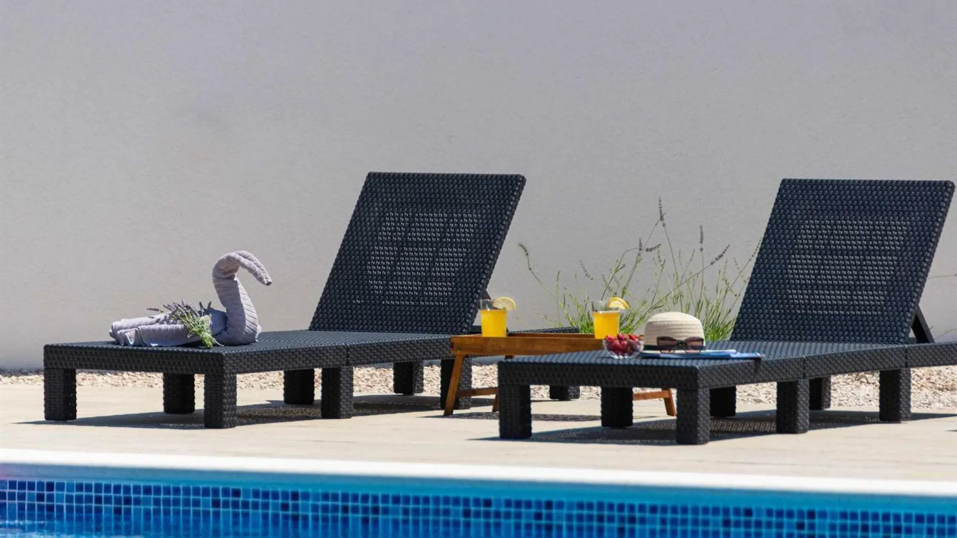 4* Villa First Hill With Heated Pool, Zaton Zaton